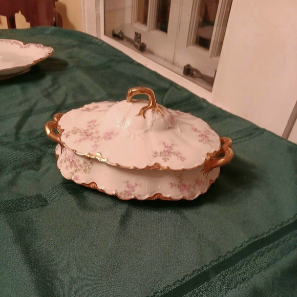 Limoges Haviland, Haviland&Co  44pc China Set, 1 Covered Soup Bowl & 4 plates - Picture 4 of 9